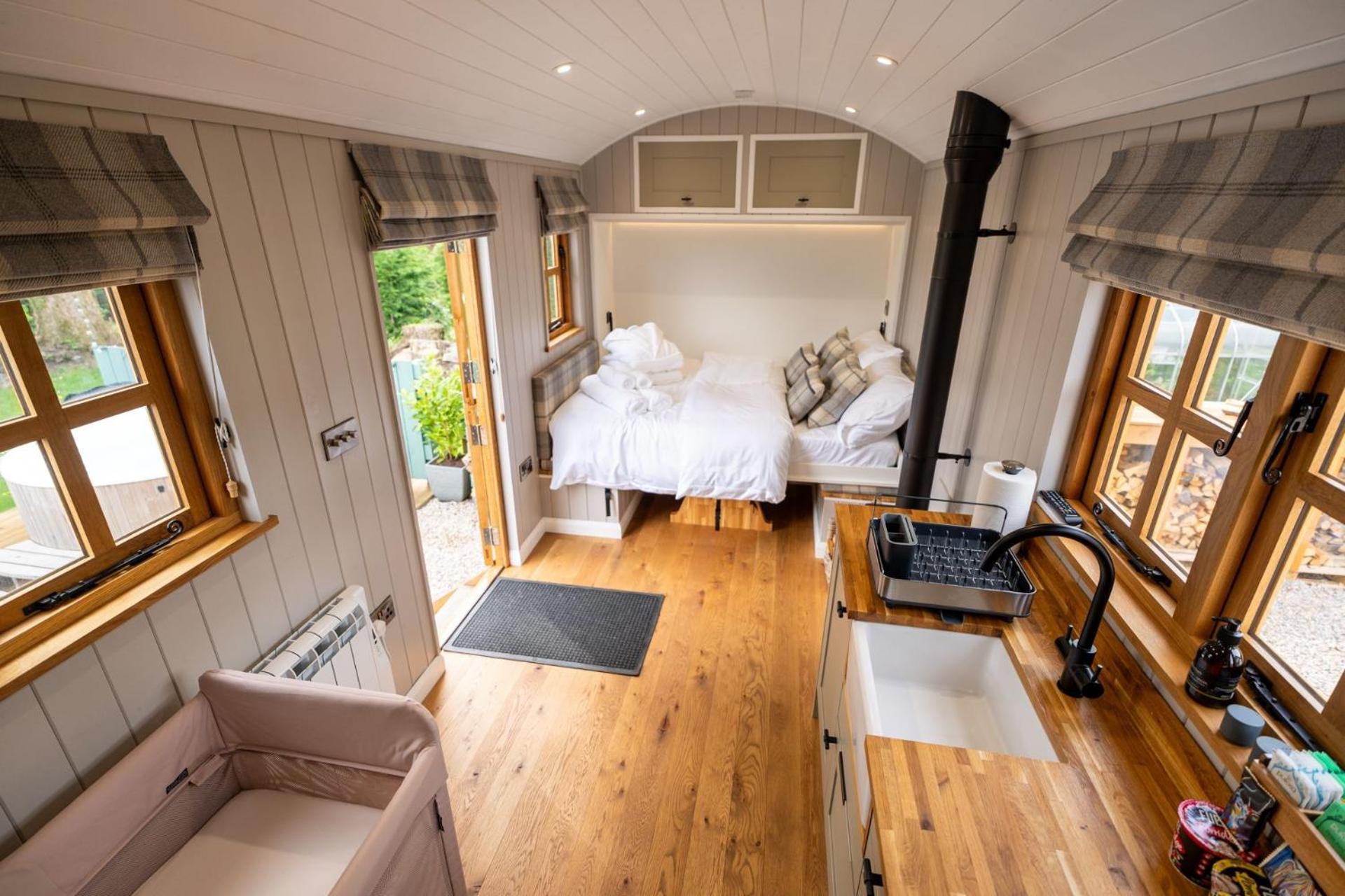 Driftwood & Hot Tub Villa Fort William Exterior photo